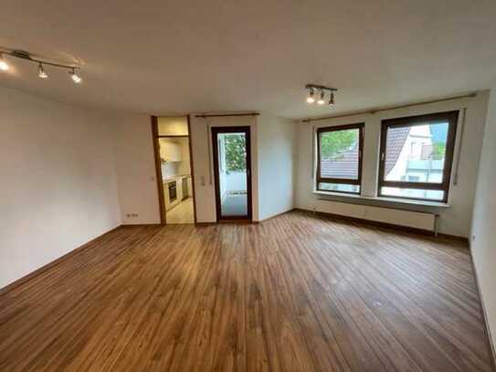 Schöne, modernisierte 2-Zimmer-Wohnung mit Balkon und Einbauküche in Ostfildern-Ruit