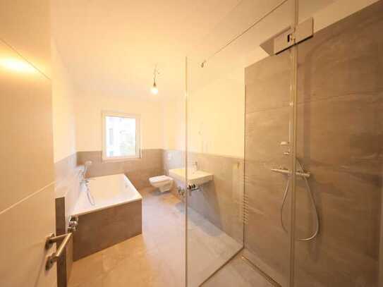 Zentrumsnahe und gehobene 2-Zimmer Wohnung mit Einbauküche