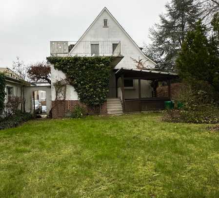 Einfamilienhaus mit Garten in beliebter Wohnlage am Klinikum, WG-Geeignet