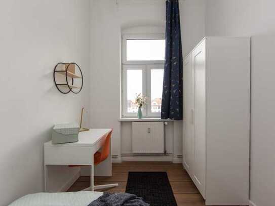 Alluring double bedroom near Bundesplatz