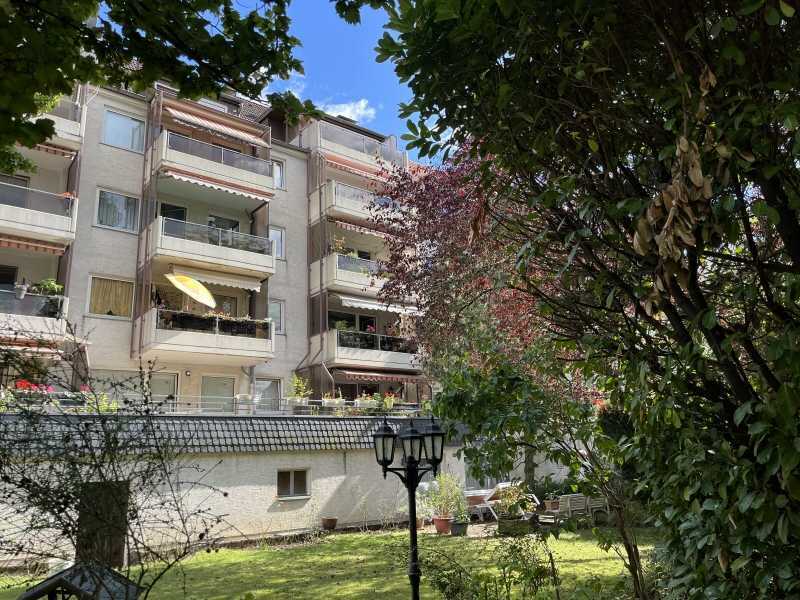 über 2.000 m² Nfl - vermietetes MFH