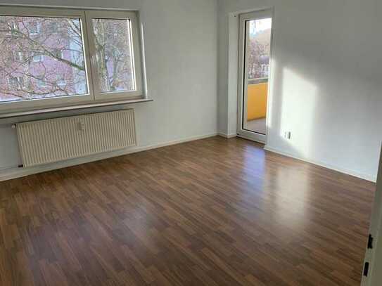 Familienfreundliche 4-Zimmer-Wohnung mit Balkon in Menden