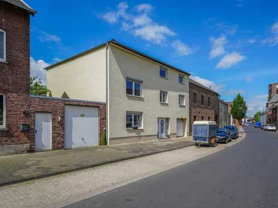 Familienhaus mit großzügigem Raumangebot und großem Garten in attraktiver Lage von Düren-Echtz