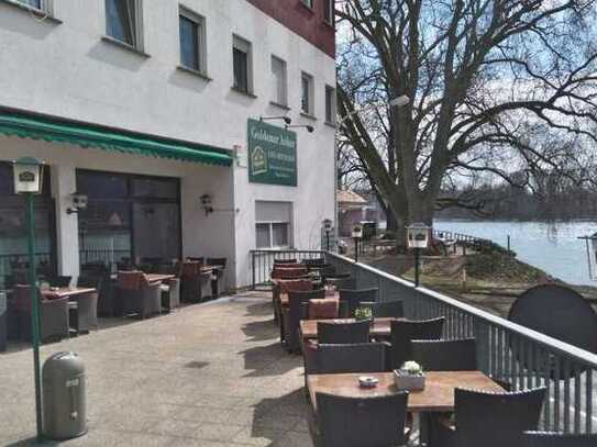 Top-Gastrofläche am Rhein mit Wohnung