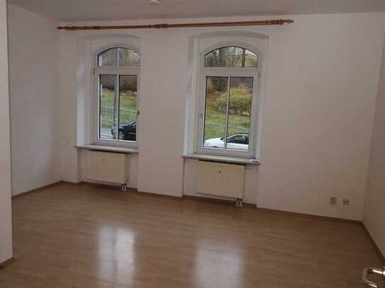 ++ Hübsche Wohnung im Hochparterre mit kleiner Einbauküche und Balkon ++