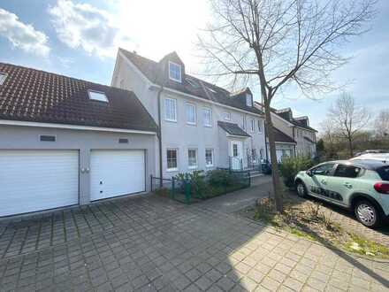 vermietete 4-Zi. DG-Wohnung inkl. 2 Garagenstellplätzen zu verkaufen!
