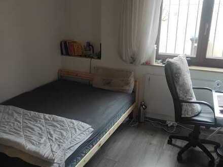 4 Minuten von der Glacis-Galerie, Komfortables Zimmer zu vermieten
320 € - 14 m² - 1.0 Zi.