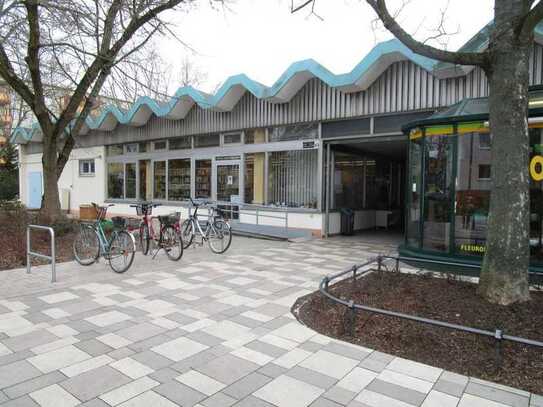 Gewerbeeinheit im Dienstleistungskomplex mit barrierefreiem Zugang