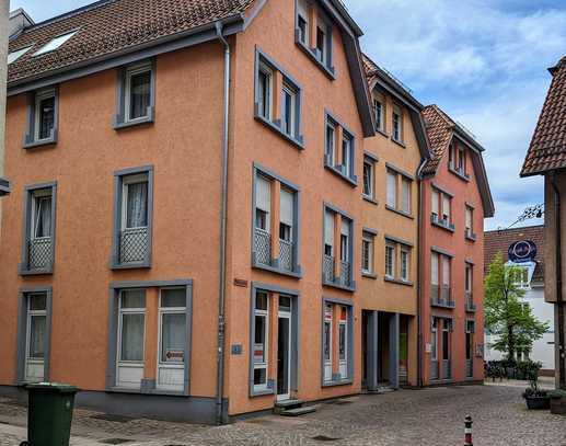 Solide Kapitalanlage in der Altstadt – Vermietete 1-Zimmer-Wohnung in gepflegtem Wohnhaus