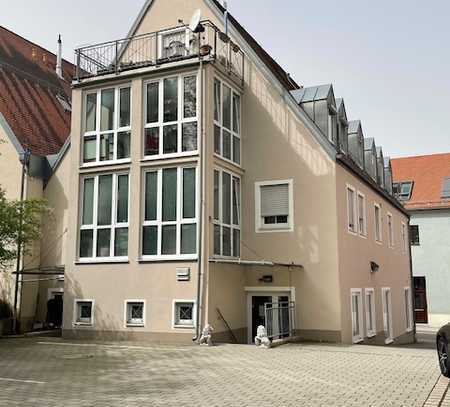 Gemütliche 2,5 -Zimmer-Wohnung mit Wintergarten im Zentrum von Regenstauf (4)