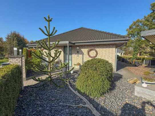 Großzügiges Wohnen auf einer Ebene - Walmdachbungalow