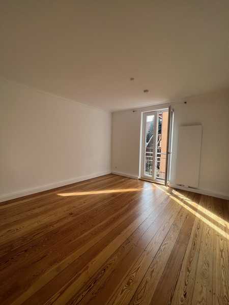 Stuck, Charme und Pitch Pine Boden - im schönen Gablenberg