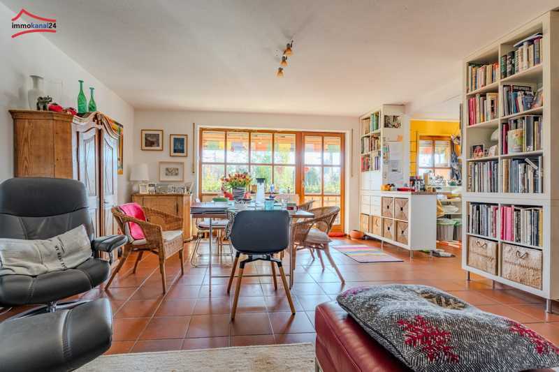 Quattro-Doppelhaushälfte in Hanglage mit Sauna, Wintergarten & Balkonen in 82067 Ebenhausen