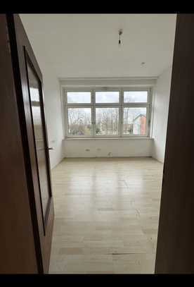 1 Zimmet Apartment ab sofort !