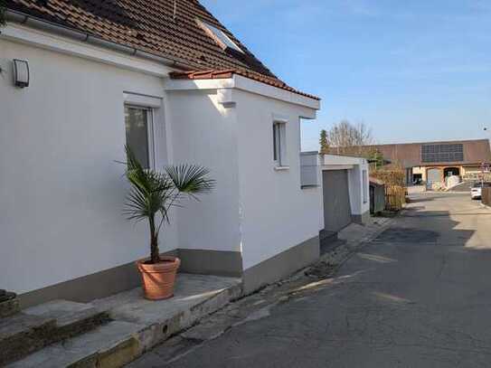 Komplett neu saniertes Einfamilienhaus mit Garten in Illertissen / Buch