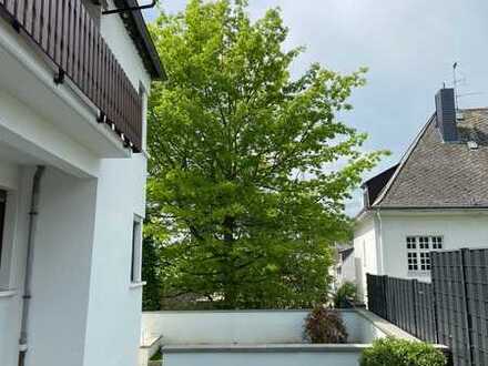 Moderne 2 Zimmer Wohnung mit Balkon und eigenem Garten