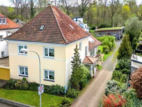 Mehrfamilienhaus mit traumhafter, sofort verfügbarer Gartenwohnung