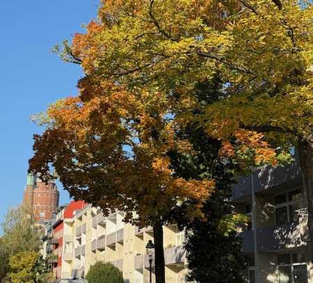 Zweizimmerwohnung in Westend! EBK, Wannenbad, Thermopanefenster, Süd-Balkon!