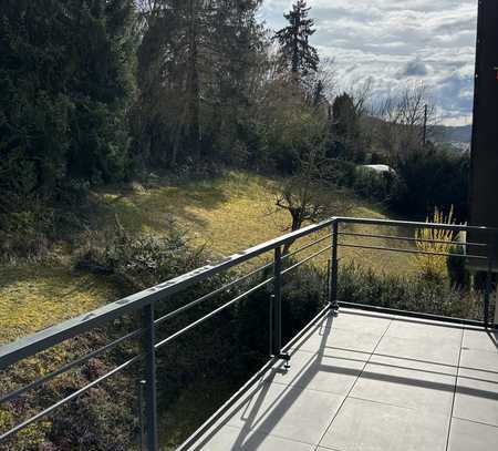 Erstbezug nach Sanierung 3 ZKDB DG_Wohnung mit schönem Ausblick