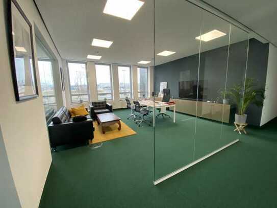 Voll ausgestattete und großzügige Bürofläche in Suits-Look - All-in-Miete