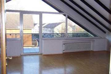 Stilvolle 2-Zimmer-Wohnung mit Balkon und Einbauküche in Leverkusen