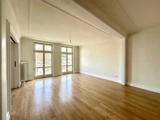 NEU ALTBAUWOHNUNG MIT TERRASSE - ERSTBEZUG NACH SANIERUNG