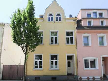 Platz für Ihre Vision: Schönes Stadthaus mit italienischem Garten in zentraler Lage von Meckenheim