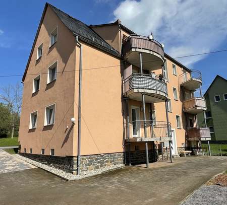 Sonnige Wohnung mit Balkon und Blick ins Grüne