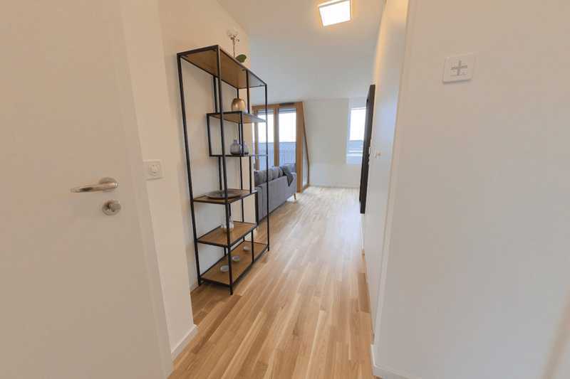 Möblierte 2-Zi.-DG-Wohnung mit Dachterrasse & Aufzug in Stuttgart-West