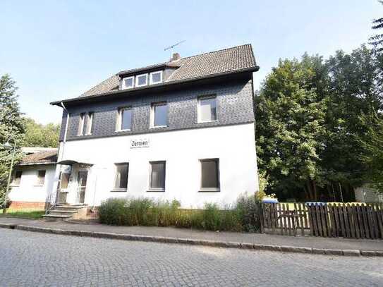 Großzügige Erdgeschosswohnung im Vierfamilienhaus!