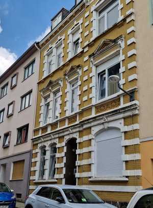 Stilvolle, vollständig renovierte 2,5-Zimmer-Maisonette-Wohnung in Essen