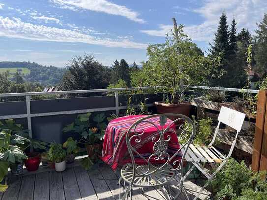 Sanierte Dachgeschosswohnung mit Österberg-Blick!