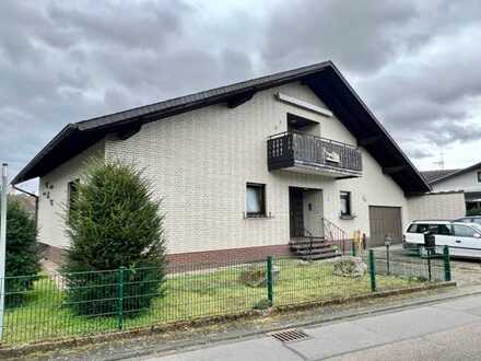 Freistehendes Einfamilienhaus mit großem Grundstück in Brühl zu verkaufen
