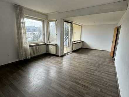 Gut geschnittene 2 Zimmer Wohnung mit großem Balkon!