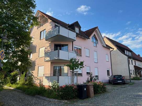 3 Zimmer - EG Wohnung mit Balkon, Stellplatz und Abstellraum