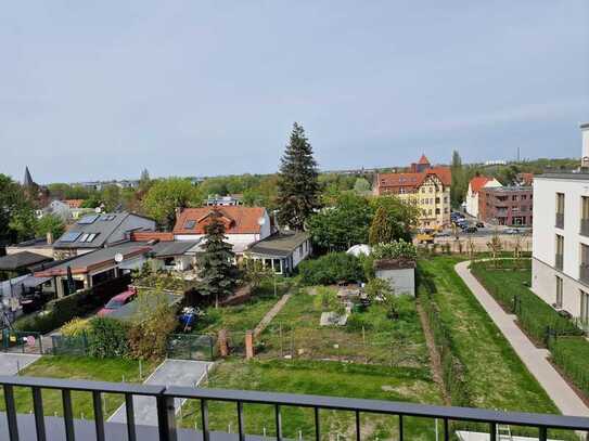 2-Zimmer-Dachterrassenwohnung mit Weitblick und EBK