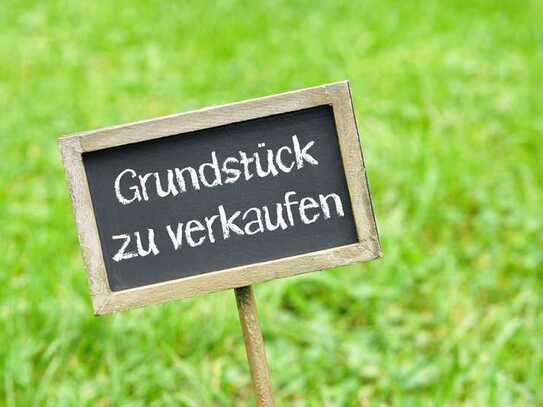 Großes Grundstück in gesuchter Lage. Ideal für Familien! Mit Altbestand!