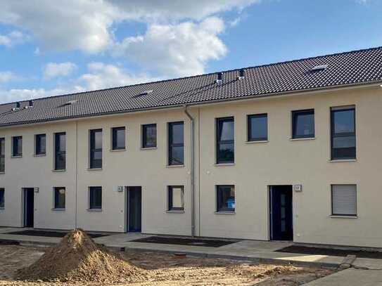 Hervorragendes Reihenhaus mit schöner Terrasse und eigenem Garten