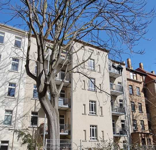 **Zentrumsnahe 2-Raumwohnung mit Einbauküche + Balkon + Parkett **WE ist vermietet