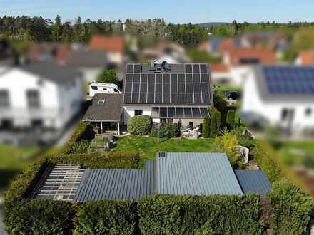 Entzückendes, modernes Einfamilienhaus mit vielen Attraktionen wie Pavillon, Sauna und Jacuzzi