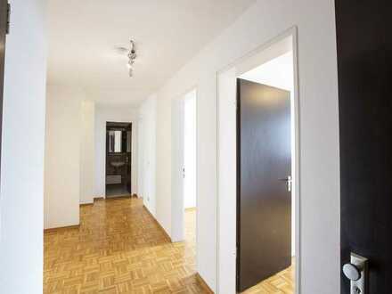 Gepflegte 4-Zimmer-Wohnung mit Balkon und Einbauküche in Haidhausen