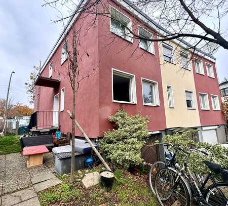 BIETERVERFAHREN - Bezugsfreies Reihenendhaus in Top-Lage von Berlin Hermsdorf – Großes Potenzial