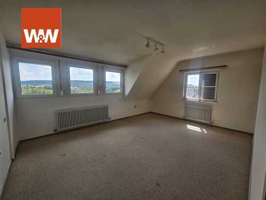 Zweifamilienhaus mit Potential in sonniger Toplage von Leonberg.
Ihre Chance!