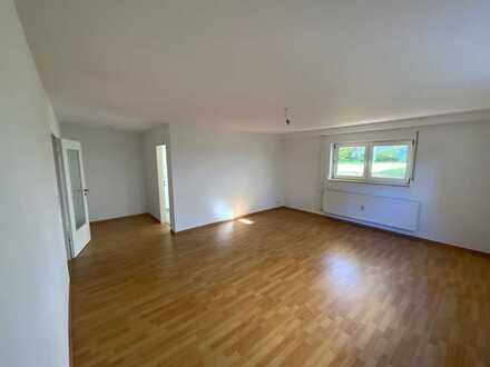 Gepflegte, Helle 2,5-Zimmer Wohnung in direkter Feldrandlage - Ruhe und Komfort auf knapp 70qm
