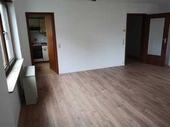 Gemütliche 1,5 Zimmer Wohnung mit Einbauküche & Balkon in S-Riedenberg