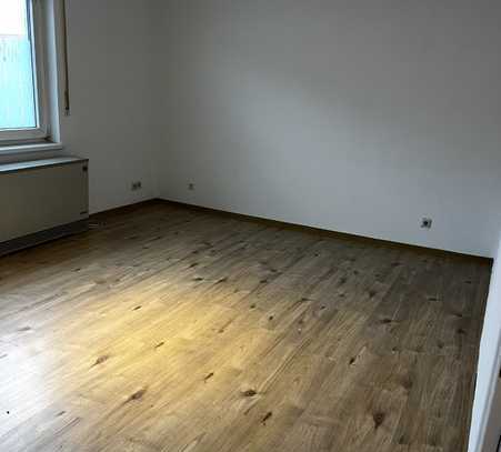 Renovierte 3ZKB mit Stellplatz und Kellerraum