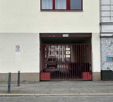 Zwei Einzelgaragen bzw. eine Doppelgarage, direkt im Nollendorfkiez gelegen & (sofort) verfügbar