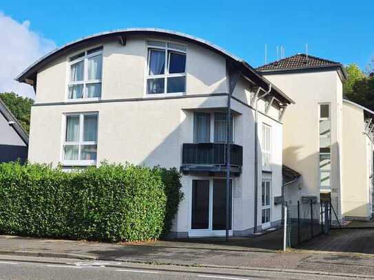 HELLE & ATTRAKTIVE ERDGESCHOSSWOHNUNG IN ZENTRUMSNAHER LAGE VON BERGISCH GLADBACH