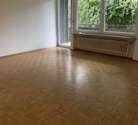 ** Helle 3-Zimmer-Wohnung mit Balkon direkt an der Würm in Gauting **