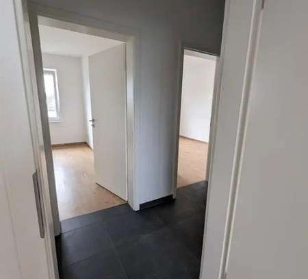 +++WUNDERSCHÖNE 4 RAUMWOHNUNG M. BALKON+++2 BÄDER M. DUSCHE U. WANNE+FBH+ABSTELLKAMMER++UVM.++